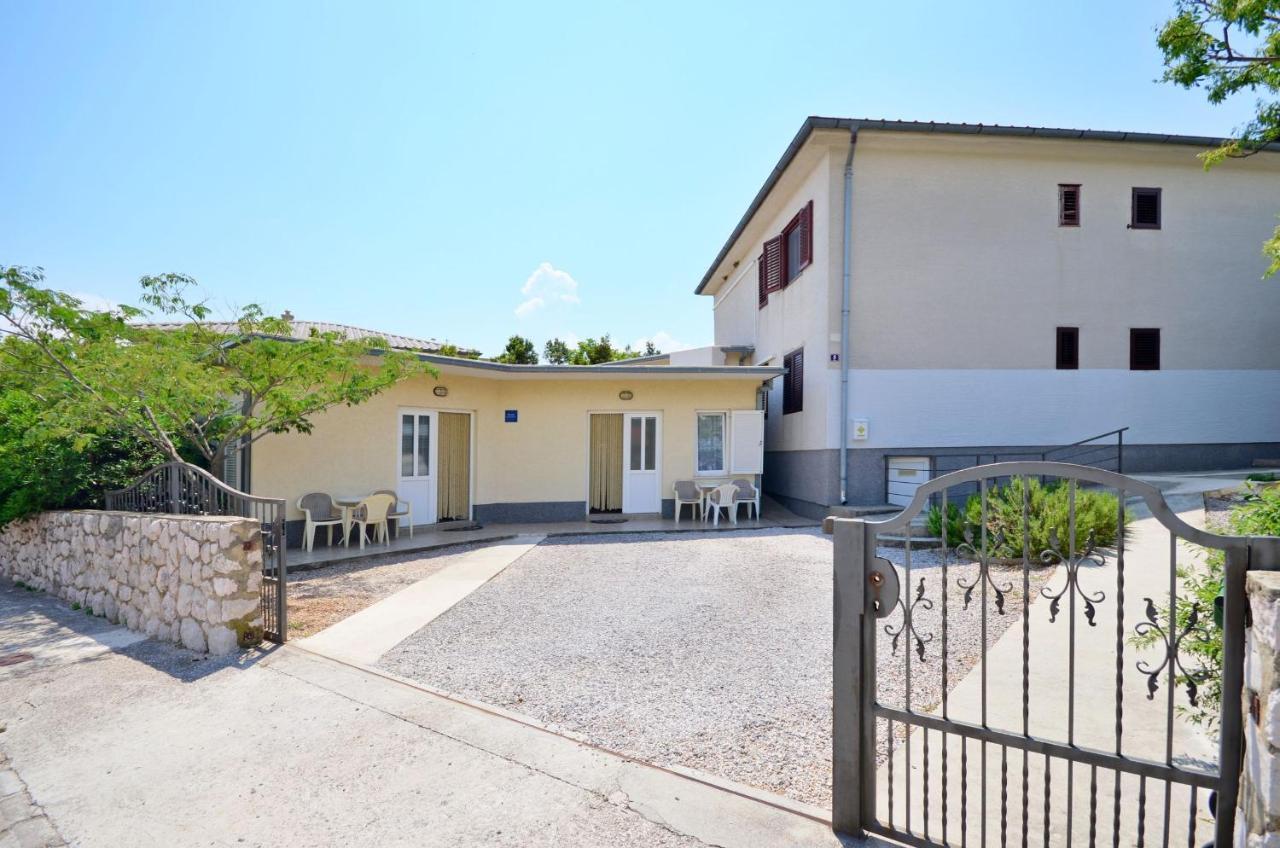 Apartments Branimir Novi Vinodolski Exterior foto